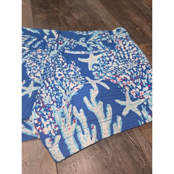 Lilly Pulitzer  Callahan Shorts Sz 4 Brewster Blue Good Reef Starfish B13 - Picture 12 of 12